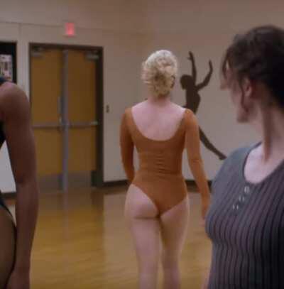 Betty Gilpin in Glow