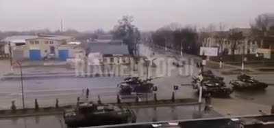 Ukrainian T-64 Oplots and BTR-4s preparing to defend an Intersection