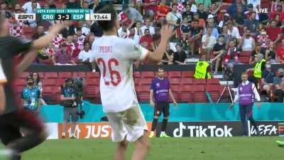 Croatia 3 - 3 Spain - Modrić tackle on Pedri 93'