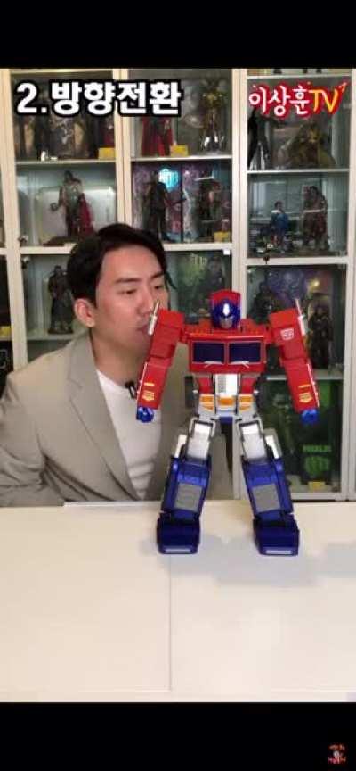 Optimus Prime with built-in voice commands