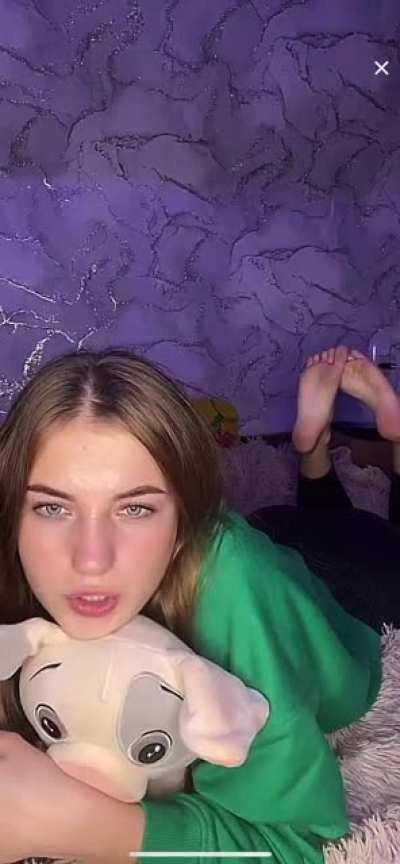 Mmmm feet