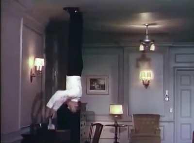 Fred Astaire famous ceiling dance (1951)