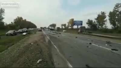 Moment 5 die in bad crash in the Irkutsk region. Passing on the outside?