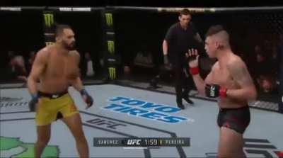 One of the strangest fights in ufc history