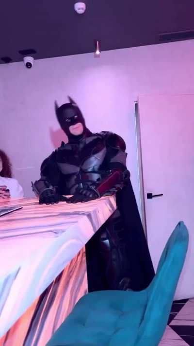 Extended NightClub Scene from The Dark Knight movie just leak with a special guest