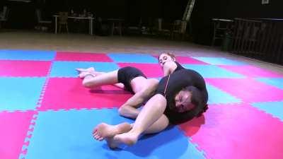 Redhead Headscissor a guy