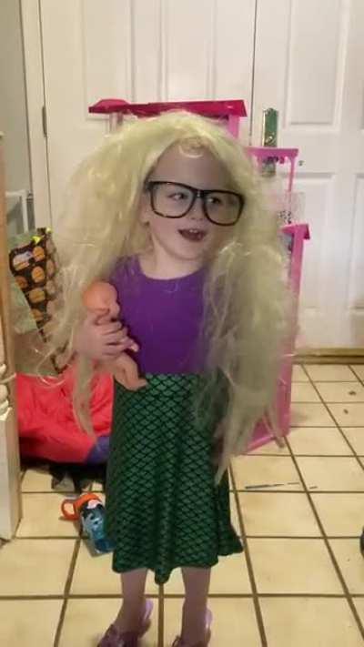 My kid was Playing dress up, my wife said she looks like Garth I thought Anna Delvey