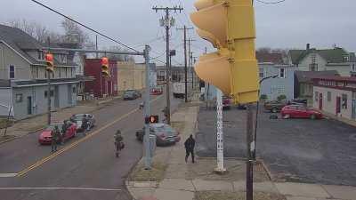 Murder suspect attempts to run from SWAT team, Canton, Ohio. Garry Marx, 52, was shot and killed Monday morning at 5 a.m. A search warrant was obtained for Jamarri Harper, 22, of Cleveland. He faces charges of murder, felonious assault, aggravated robbery