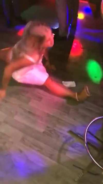 WCGW if I do the splits in a tight dress