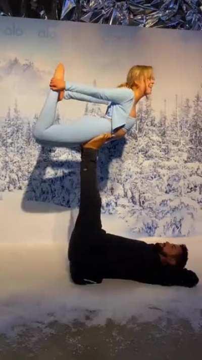 More yoga at Alo Winter Party