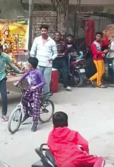 WCGW while dancing in street