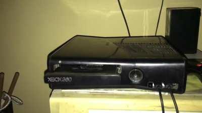 HELP! Xbox 360 not booting completely and displaying on TV ... (see previous post for more)