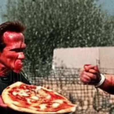 Arnold fights pizza