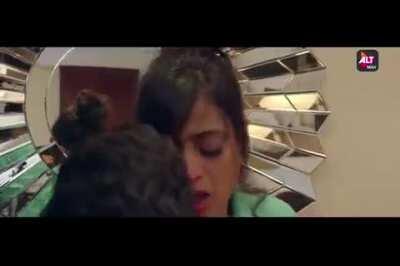 Shweta Tiwari super hot scene...