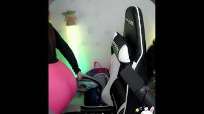 BunnyGirl - Bunnymon Delicious Peach 🍑 TwitchClip- 168