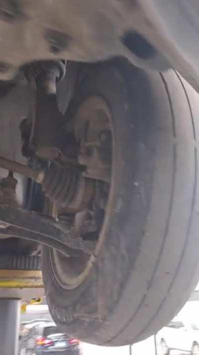 C/S: Replace 1 tire