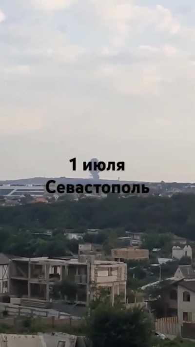 Another footage of the today's strike in Sevastopol. The comments are provided by a camera man