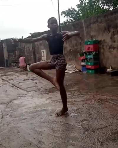 This 11-Year-Old boy from Nigeria received a scholarship from New York’s ABT Jacqueline Kennedy Onassis School of Dance after they saw his barefoot ballet performance online