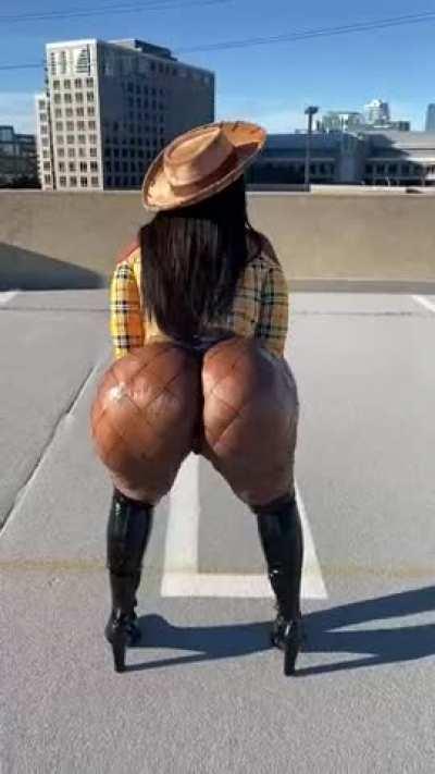 🍑🔥JUST BIG ASS🔥🍑