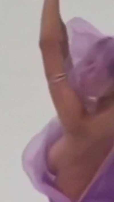 Purple Dress, Zoom and slow