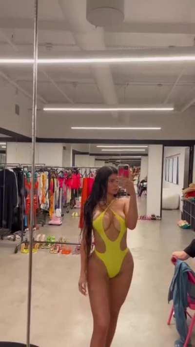 Kylie | stunning in one piece