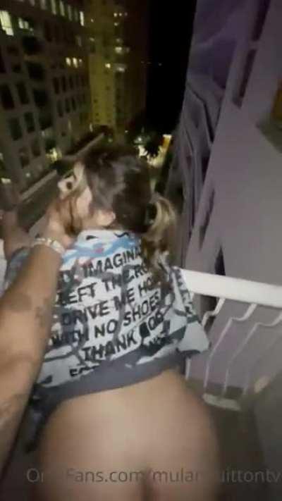 Mulan Vuitton fucked on her balcony for her onlyfans