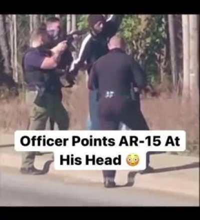 Trash donut thinks he's the Punisher, brandishes AR-15 at man cooperating with police