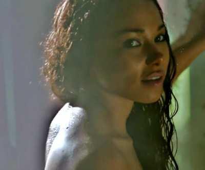 Jessica Parker Kennedy in Black Sails [S1E8-2014]