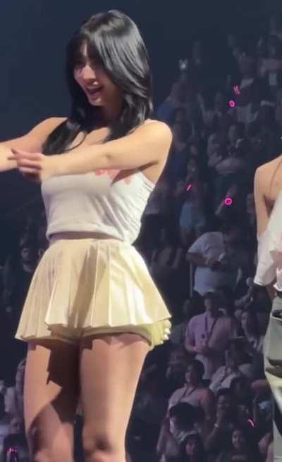 Twice - Momo ft Dahyun