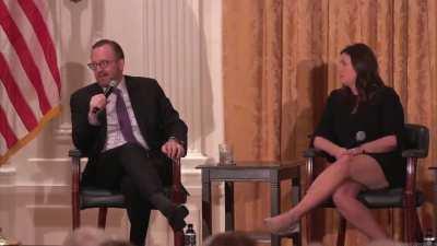 👀 Thick Thigh Sarah Huckabee Sanders Upskirt with Robert Gibbs at the Nixon Library 😋