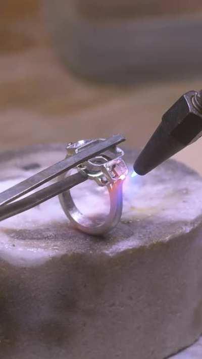 Making a 7-carat platinum diamond ring by hand