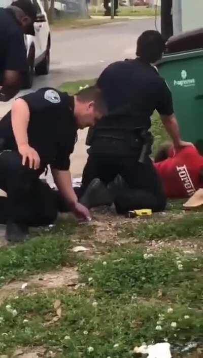 Cop Plants Crack On An Innocent Man, Gets Angry When He Realizes Its On Camera