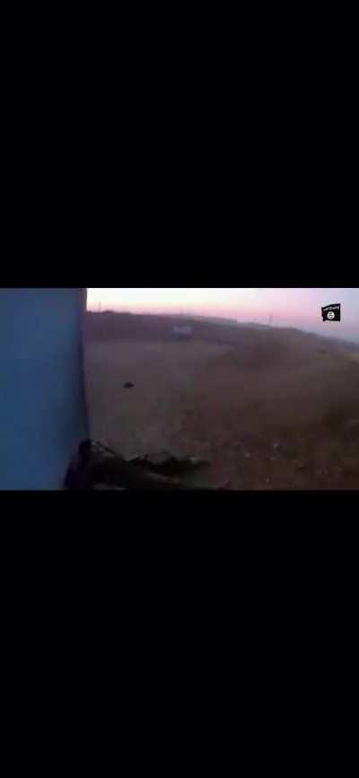Close combat footage 2 ISIS soldiers VS multiple PKK soldiers on the outskirts of Raqqa in December 2022