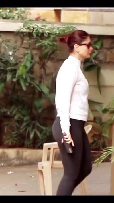 What an meaty Ass Kareena has🍑👅👅