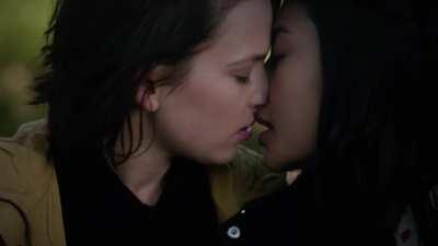 Brianne Tju (Christine) &amp;amp; Alexis G. Zall (Sam) lesbian kiss in Love Daily s01e02