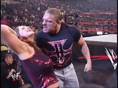 HHH Gives Everyone a Peak at Stephs Cheeks