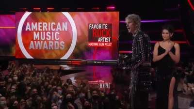 American Music Awards 2021 acceptance speech (AMAs on Twitter)