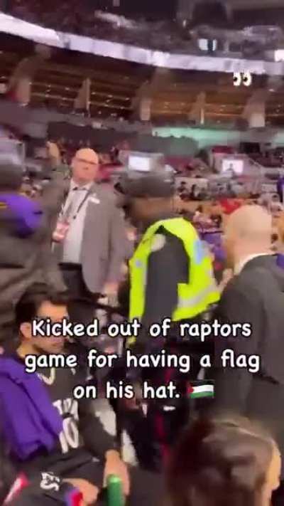 Toronto: sitting guy grabs security, lies that he feels scared by a guy sitting rows infront not paying any attention to him.. because of a hat with a 🇵🇸 flag on it. 