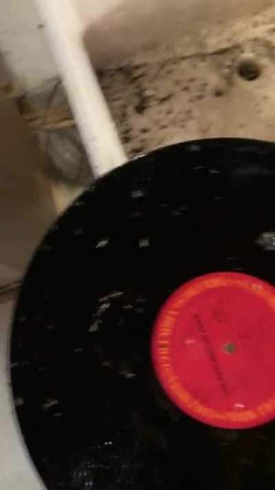 Been a while. A new tips and tricks video: how to properly and thoroughly clean a record.