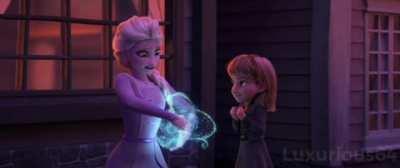 Animated Elsa making object.