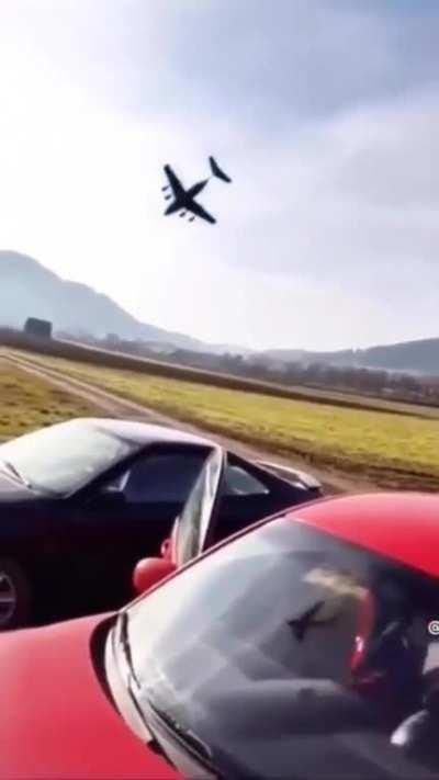 Plane nearly crashing