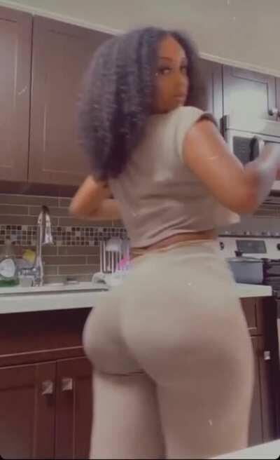 Her ass is so FAT, it don’t make no sense 🤦🏾‍♂️🍑and you can tell it’s soft the way it jiggles 🙆🏾‍♂️