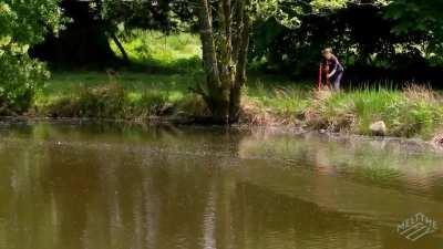 Rock skipping world record