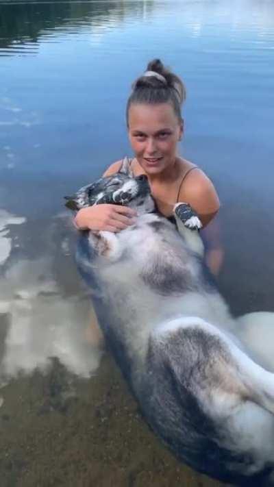 My sisters dog Nelly really likes taking a bath during the heatwave