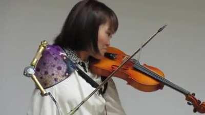 Violinist Manami Ito lost her arm in a traffic accident and feared she would never play again. Now, thanks to a customised prosthetic, that’s all changing