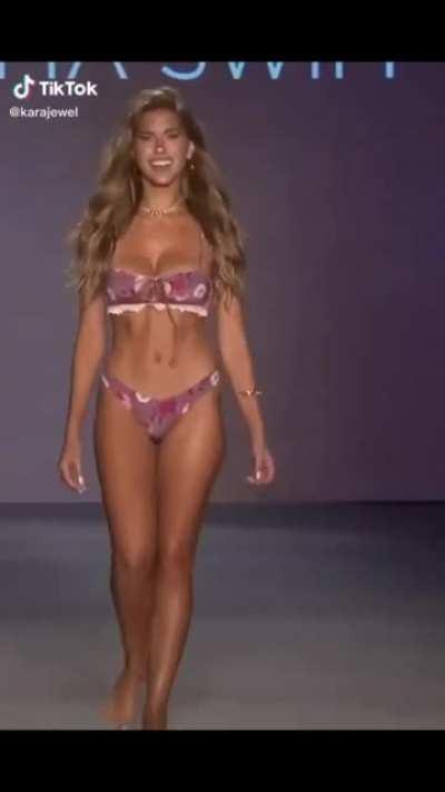 Kara Del Toro - TikTok KaraJewel