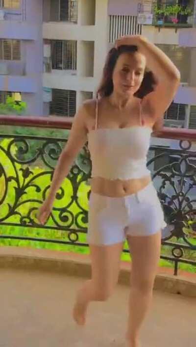 Ameesha Patel - look at that body and imagine what will u do to her 🍑🍌👅💦💦💦