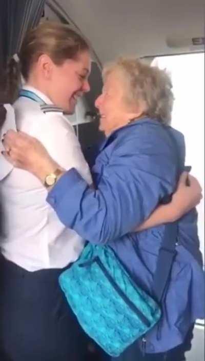 Woman realises her granddaughter is the pilot of her flight