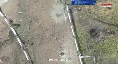 Drone view - 2 Ukrainian soldiers having a close call in Close Quarter combat with a DNR fighter, they survived.