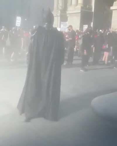 This madlad is roaming around as batman in US protests